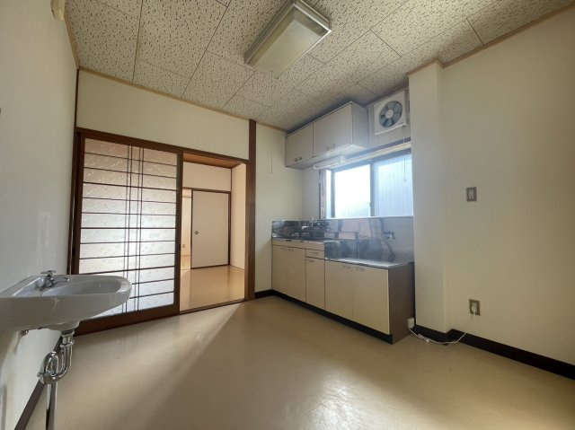 コーポ安並の居間・リビング