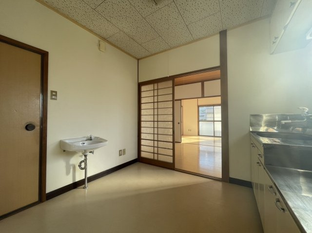 コーポ安並の居間・リビング