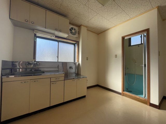 コーポ安並の居間・リビング