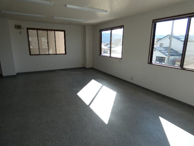 【内装】 | 貸事務所（３階）