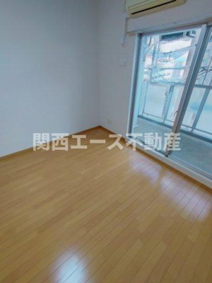  | グランシス高井田