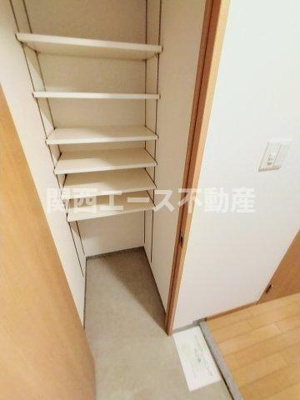  | グランシス高井田