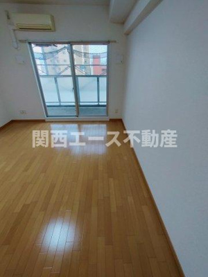  | グランシス高井田