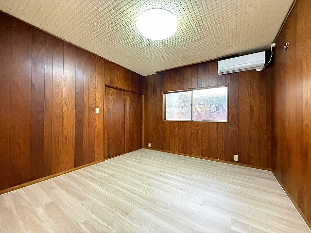 松尾邸の洋室|１F