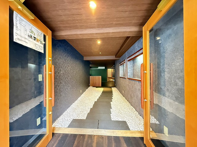 松尾邸のエントランス|店舗入り口