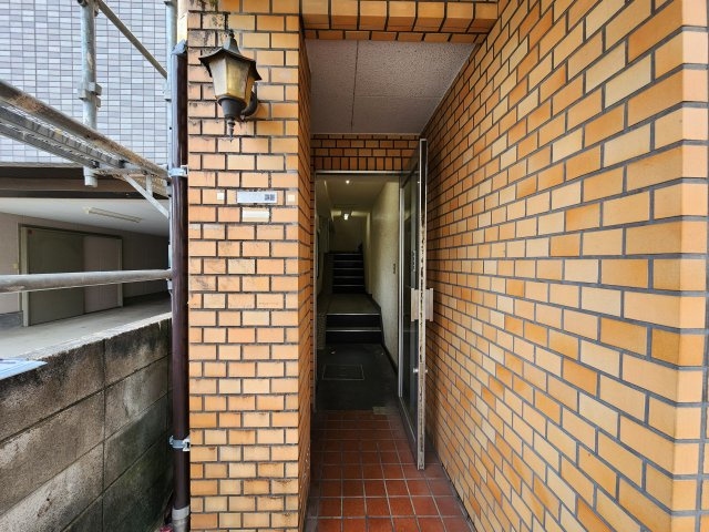 ハイム岡田のエントランス