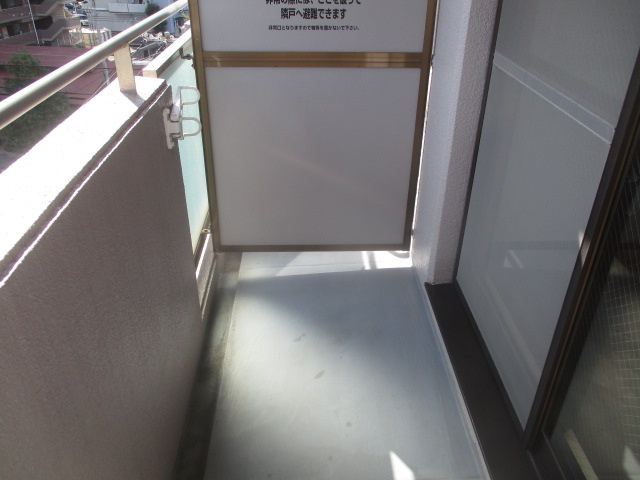 【バルコニー】