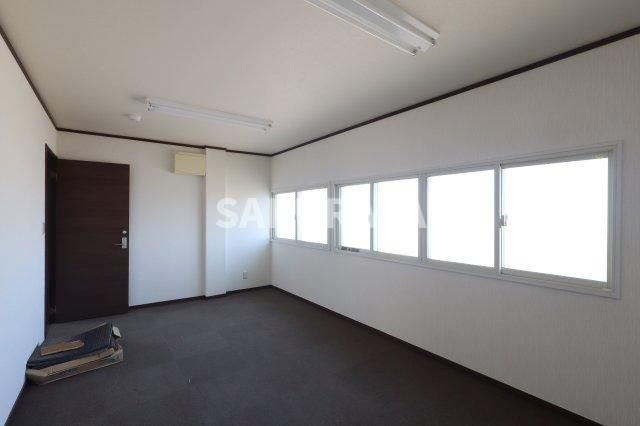 足利市福富町の事務所の内装