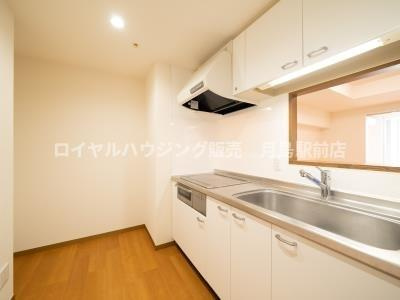※同タイプ・別階の内観写真を掲載している場合があります。現状と仕様が異なる際は、現状を優先するものとします。