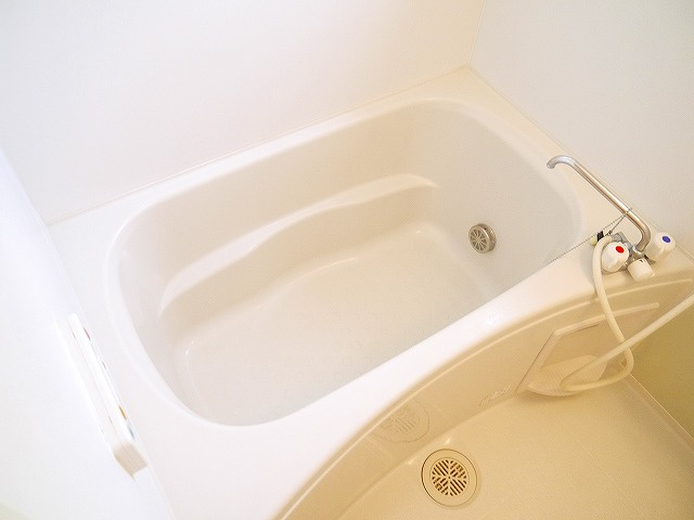 メゾン・ド・エトワールの浴室|落ち着いた空間のお風呂です