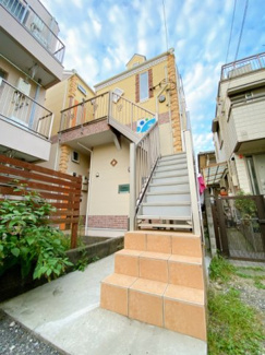 【外観】 | 南武線「中野島」駅・「登戸」駅まで徒歩圏内！2駅2沿線利用可能で通勤通学・お買物にも便利な立地の築浅アパートです☆