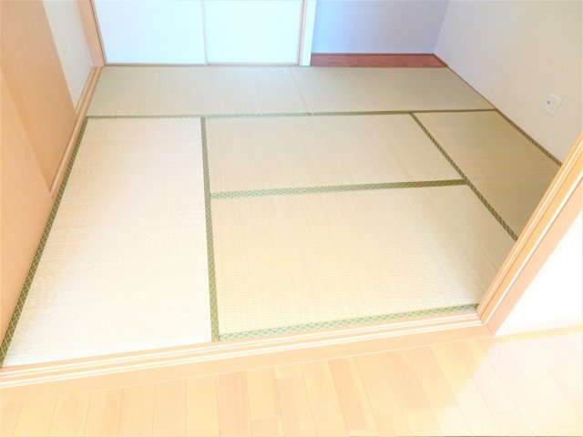 エスポワール本今の和室