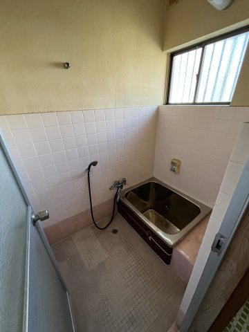 和歌山市紀三井寺・中古戸建・54424の浴室