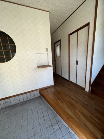 和歌山市紀三井寺・中古戸建・54424の玄関