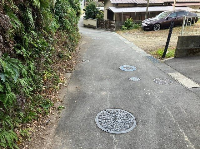 太宰府市国分５丁目土地の周辺|前面２項道路と現地の様子です♪