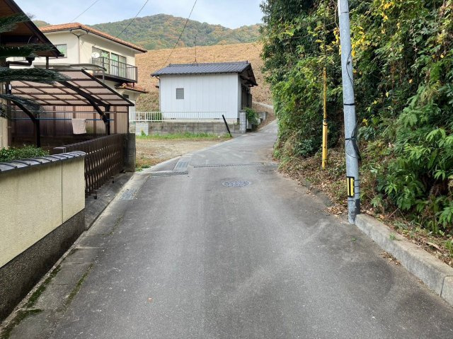 太宰府市国分５丁目土地の周辺|前面２項道路の様子です♪