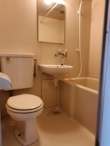 セントラルコーポ橋本の浴室|コンパクトで使いやすいお風呂です