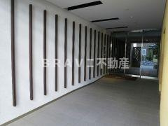 huit arbre上町台 （ユイットアルブルウエマチダイ）BRAVI不動産のエントランス|【huit arbre上町台】