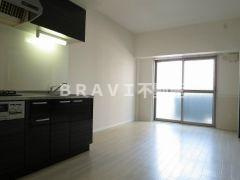 huit arbre上町台 （ユイットアルブルウエマチダイ）BRAVI不動産の居間・リビング|【huit arbre上町台】