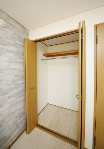コーポソレイユの収納|別部屋同間取りのお写真となります。参考にご覧くださいませ。