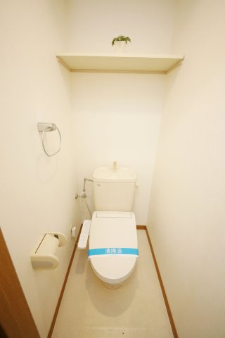 コーポソレイユのトイレ|別部屋同間取りのお写真となります。参考にご覧くださいませ。