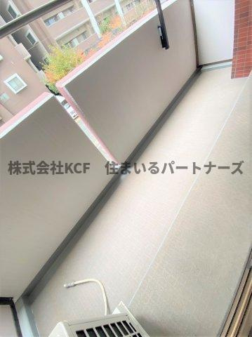 ライオンズマンション久留米駅東のバルコニー|暖かな日差しのふりそそぐバルコニー