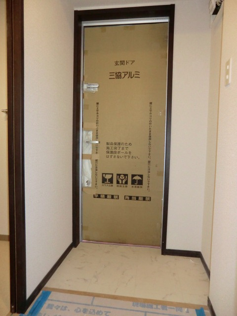 フジパレス塚本の玄関