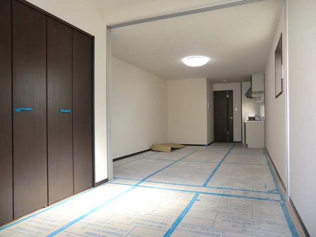 フジパレス塚本の寝室