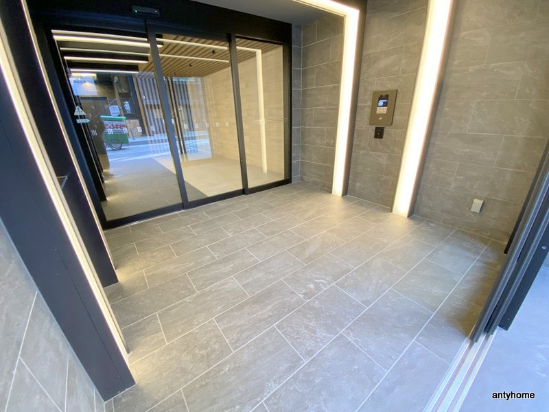 リビオメゾン西天満　仲介手数料無料のロビー