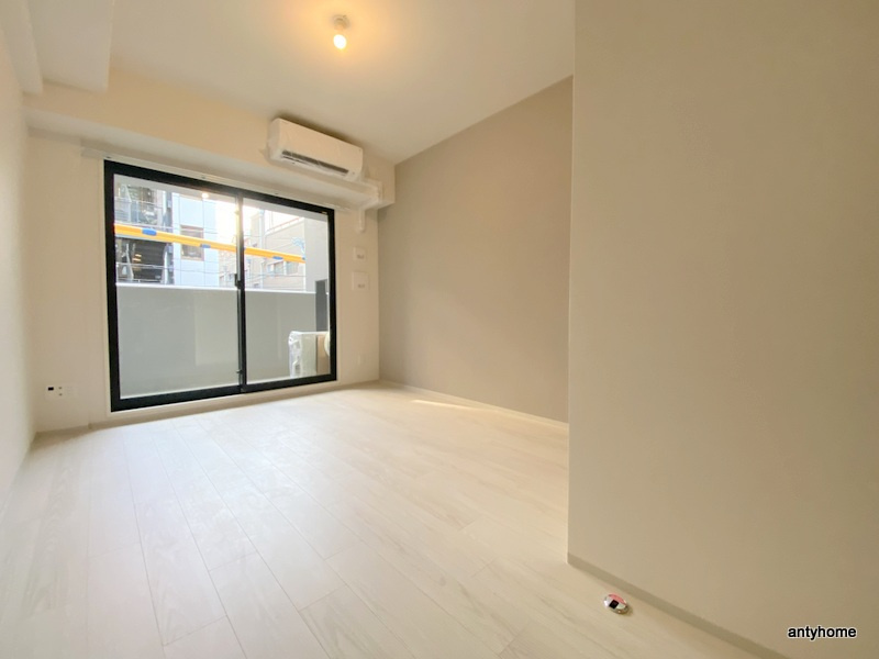 リビオメゾン西天満　仲介手数料無料の居間・リビング