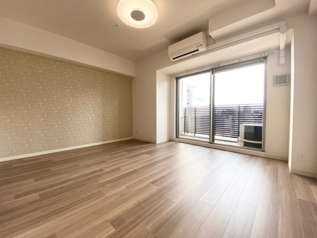 【洋室】 | プレサンス広小路通葵 | 広々とした洋室です