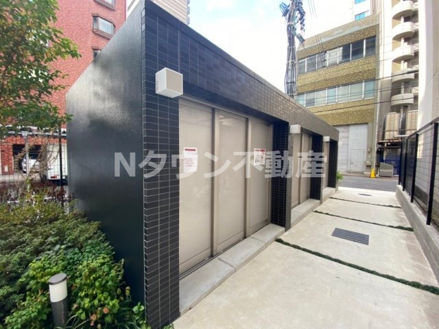 【その他共用部分】 | プレサンス広小路通葵 | 専用ごみステーションです