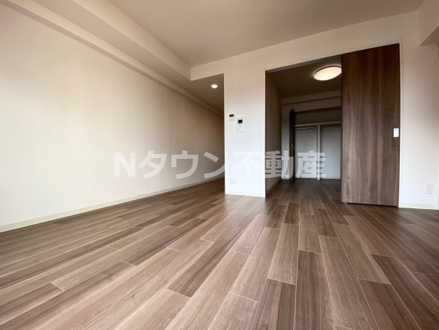 【居間・リビング】 | プレサンス広小路通葵 | 居間です