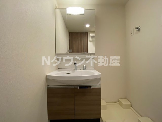 【独立洗面台】 | プレサンス広小路通葵 | 独立洗面台あり、毎朝おしゃれに忙しい女性の方におすすめです