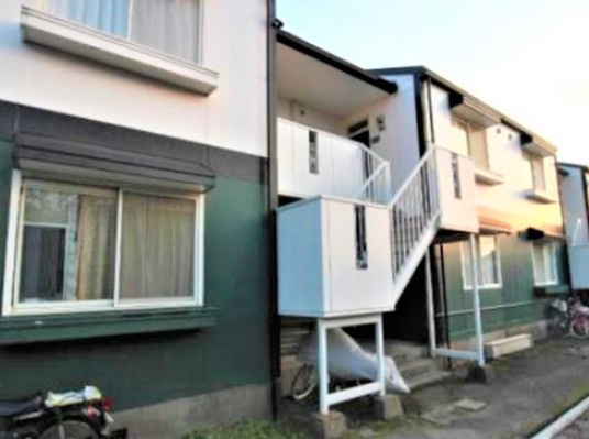 コーポ大久保【10,000円キャッシュバック対象物件】のエントランス|落ち着いたエントランスです