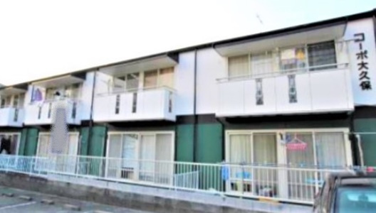 コーポ大久保【10,000円キャッシュバック対象物件】の駐車場|車をお持ちの方に嬉しい駐車場付きの物件です