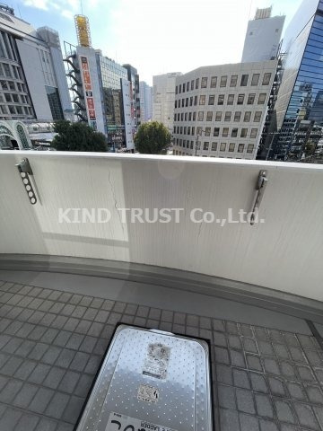 ノルデンタワー天神橋アネックスのバルコニー|バルコニー付きです