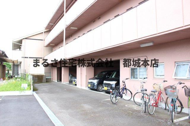 ステーションコーポの駐車場