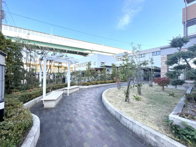 ロフティ木場シー・ガーデンのその他共用部分|マンション内の共用部分、緑があり高級感があります。