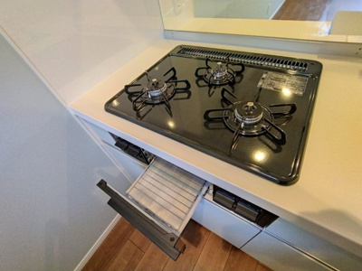 【設備】 | ホワイトヴィラ　2 | ガスコンロ3口