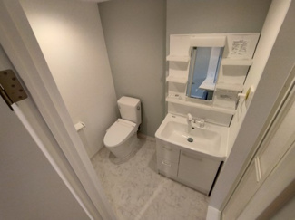 【洗面所】 | ホワイトヴィラ　2