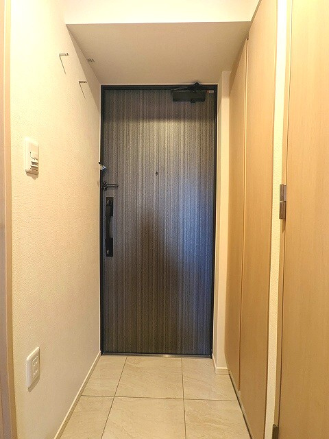 パークフラッツ蔵前の設備|玄関にコートフック付きです