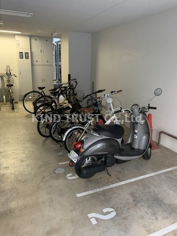 アクアプレイス東天満Ⅱのその他共用部分|屋根付き駐輪場です