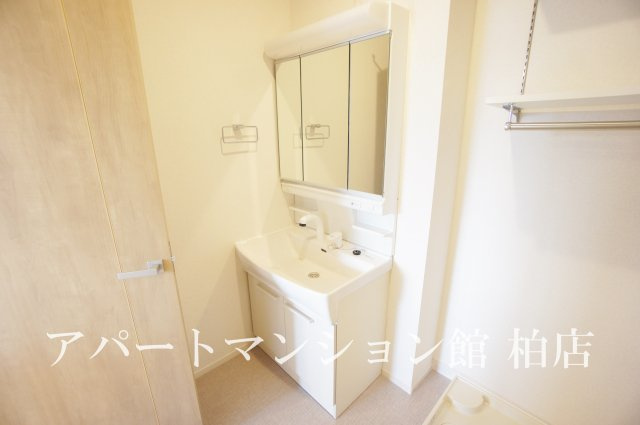 ヴェルドミール緑台Ⅰの独立洗面台