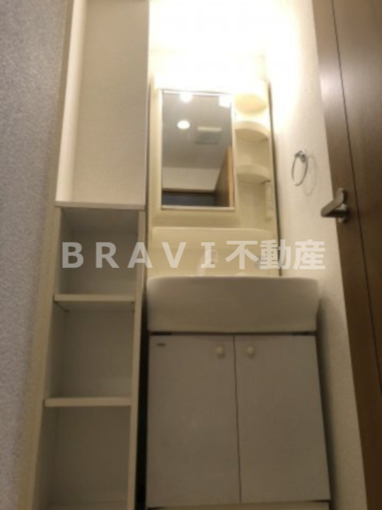 エイペックス松屋町ヴァンデュール　BRAVI不動産の独立洗面台|【エイペックス松屋町ヴァンデュール】朝の身支度には欠かせない独立洗面化粧台