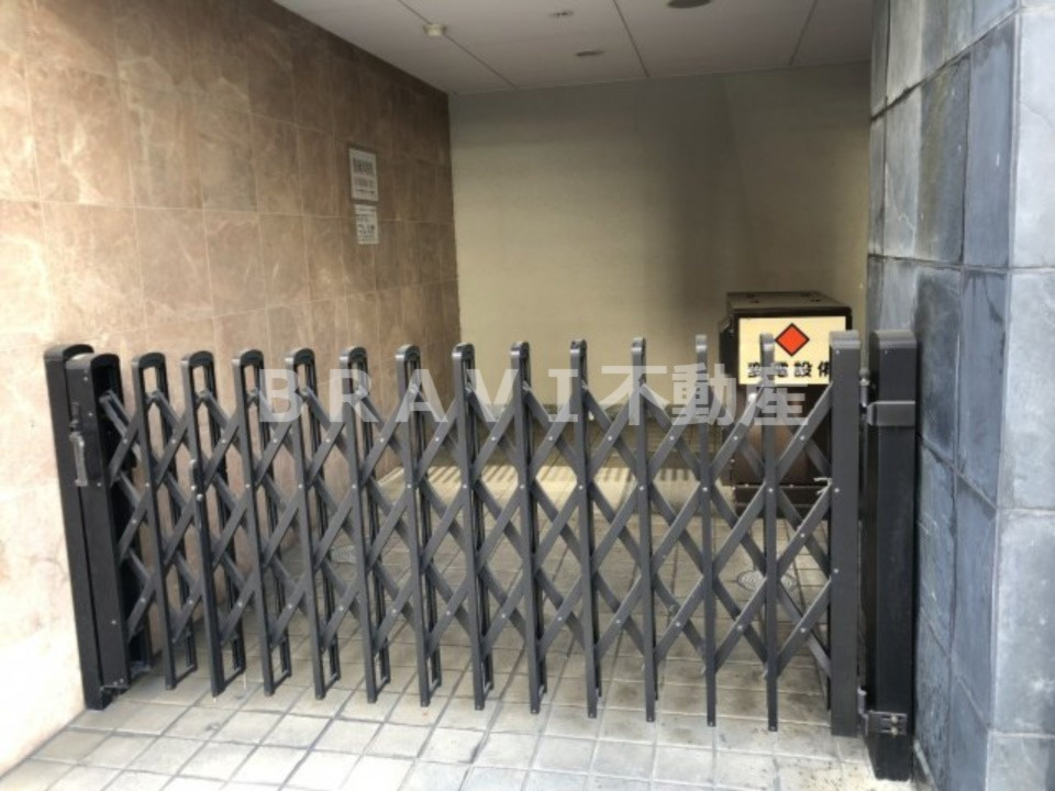 エイペックス松屋町ヴァンデュール　BRAVI不動産のその他共用部分|【エイペックス松屋町ヴァンデュール】バイク置き場