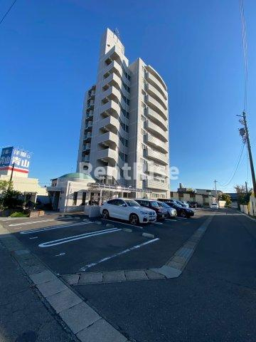 グランプラス西島の外観