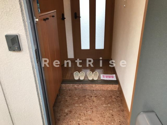 プラムＶ２の玄関|玄関