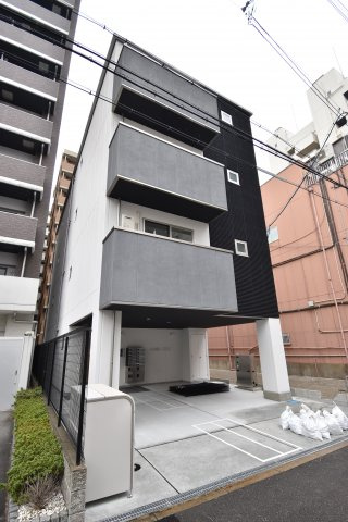 ナンバスタイルの外観