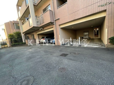 【駐車場】 | レジディア千鳥町 | 車をお持ちの方に嬉しい駐車場付きの物件です